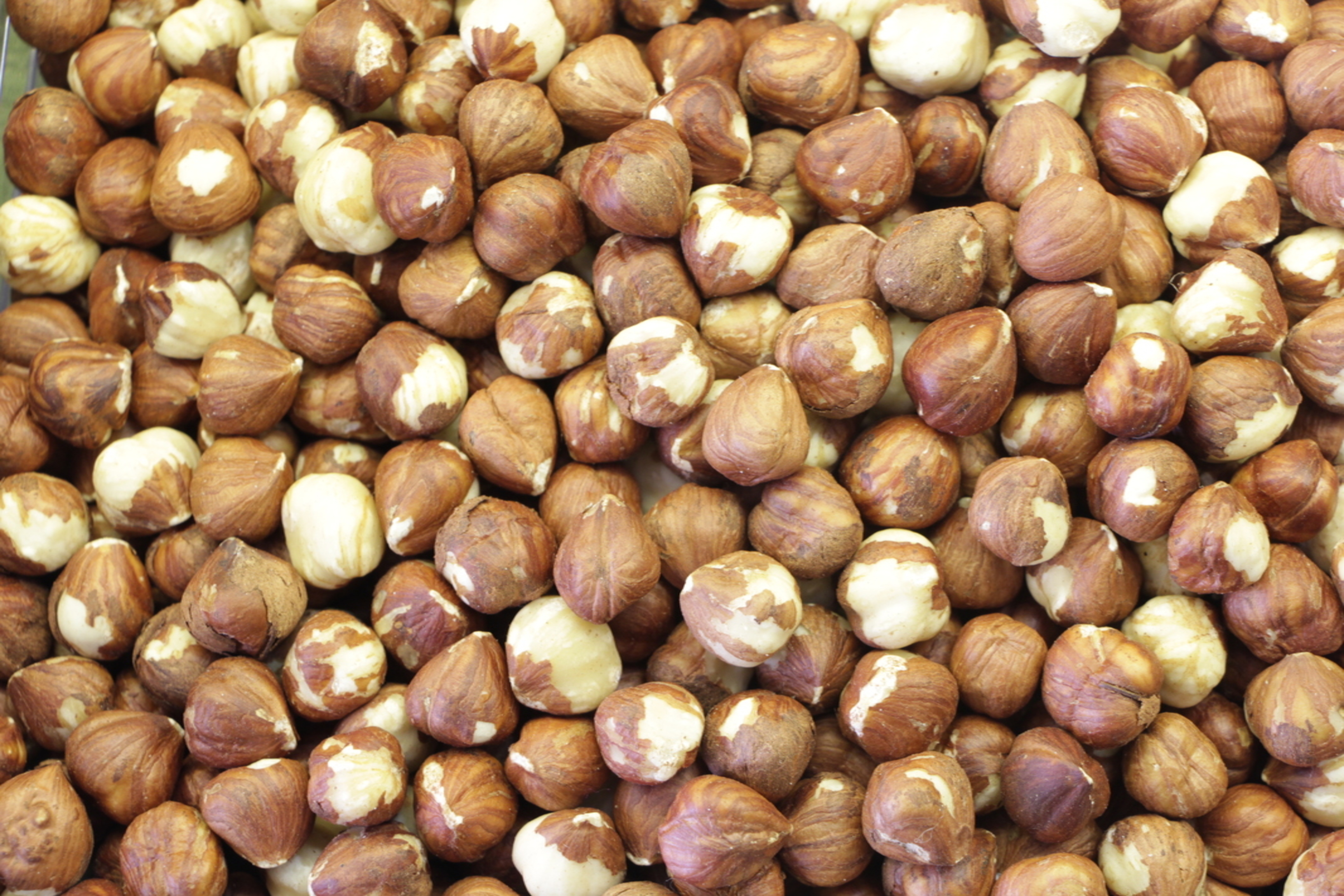 ÇİĞ FINDIK İÇİ